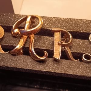 R lapel pins